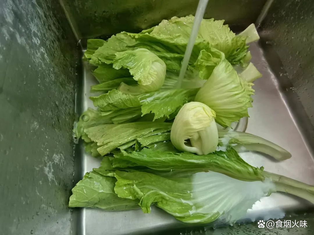 “欲长生，肠胃常清”，建议中老年多吃3菜，清肺清毒素，身体棒