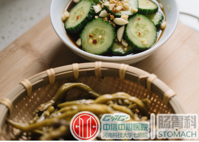 胃炎能不能吃鱼？若想让胃舒服些，建议少吃3种食物